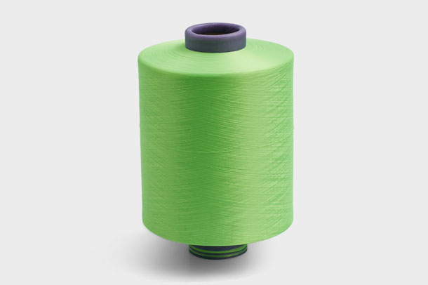 Polyestergarn är den vanligaste och mest använda textilfibern i världen